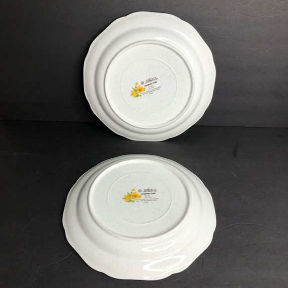 2 Mikasa Country Club Amy Dinner Plates in EUC - Picture 7 of 9